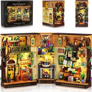 NEW! Magic Herb Book Nook Building Set with Light, 930 PCS